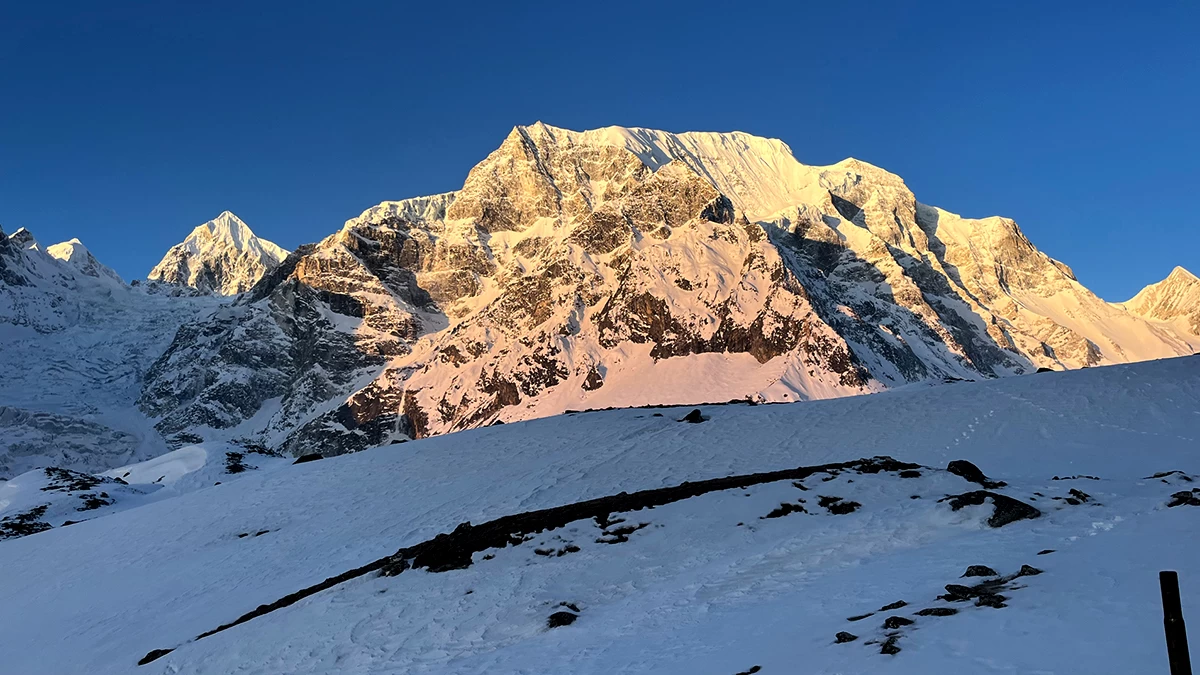 Manaslu Circuit Trek - 15 Days